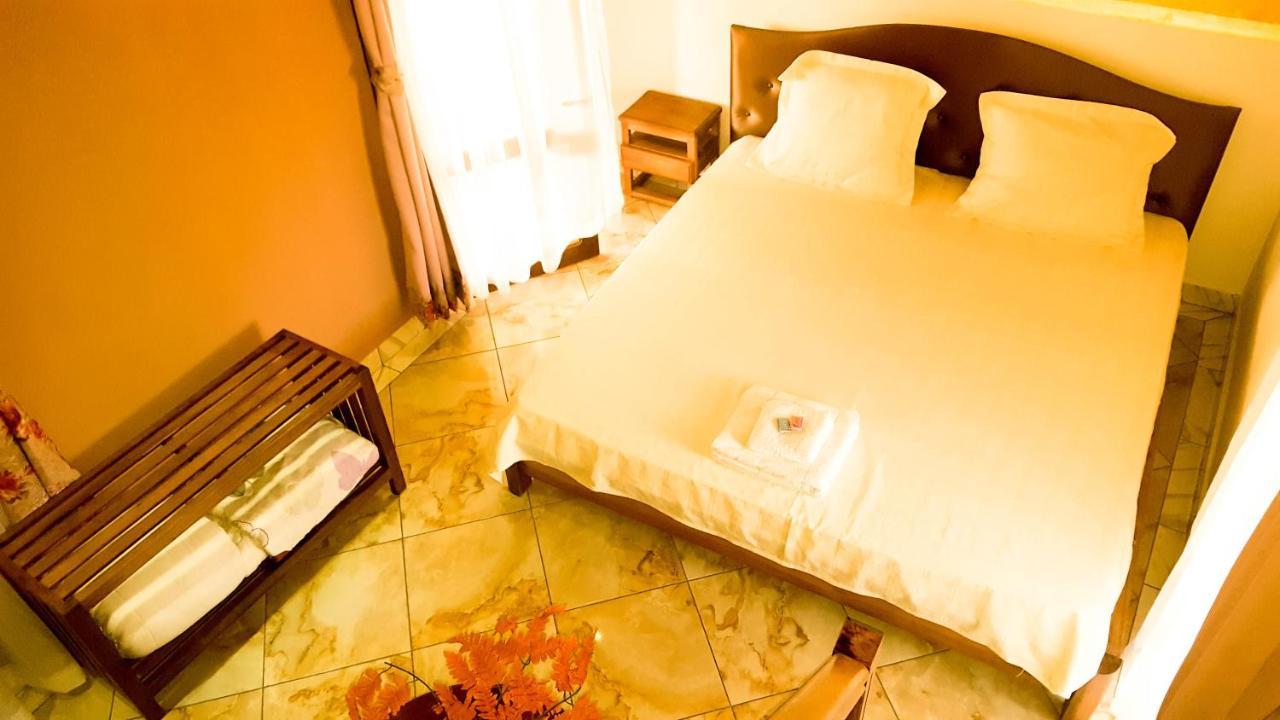 Oceanis Home & Voyages Ivato  Exterior foto